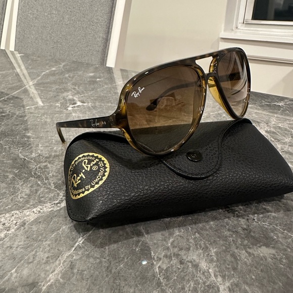 Ray-Ban Brown Gradient Sunglasses (Unisex) - Picture 2 of 7